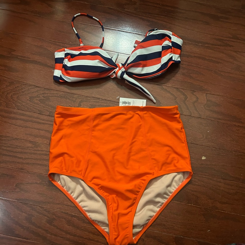Old Navy 2 piece Swimsuit Size Medium
